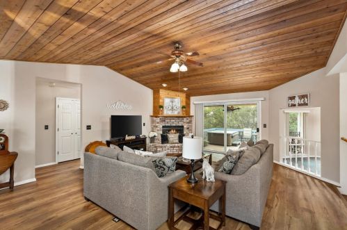 14196 Sun Forest Dr, Lake Wildwood, CA 95946-9130