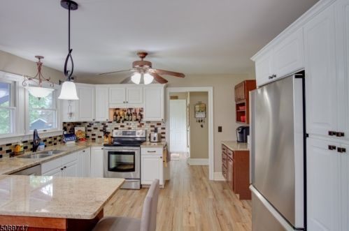 25 Martingale Dr, Wantage NJ  07461-2857 exterior