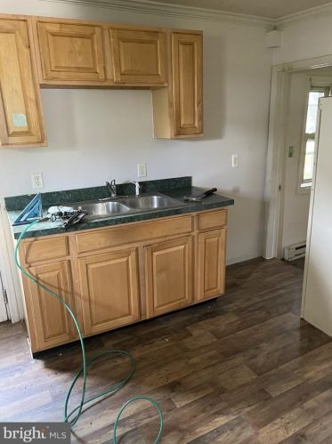 607 7th St, Laurel DE  19956-1307 exterior