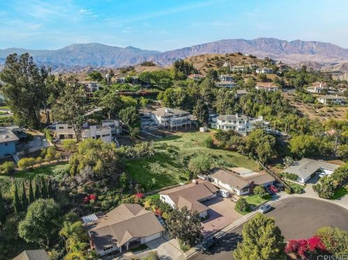 675 Dana Dr, Santa Paula CA  93060-1614 exterior