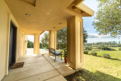 560 Brown Rd, San Juan Bautista, CA 95045-9676