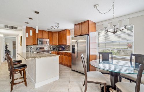 16 Burgundy A, Delray Beach FL  33484-5402 exterior