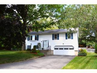 320 Mallard Dr, Colchester VT  05446-7010 exterior