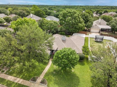 1412 Baker Dr, Cedar Hill TX 75104-1342 exterior