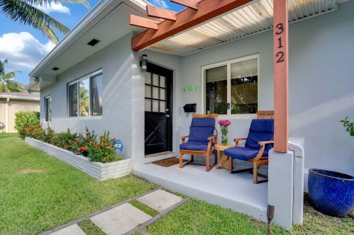 312 Gulfstream Blvd, Delray Beach FL  33444-4306 exterior