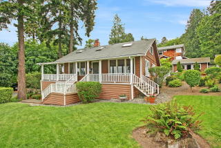 9804 49th Ave, Seattle, WA 98136-2721
