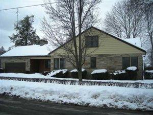 15 Maple Ave, Gowanda, NY 14070-1314