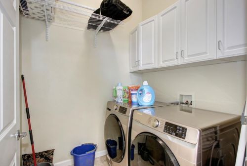 8675 Tennis Club Ct, Elk Grove CA  95624-3291 exterior