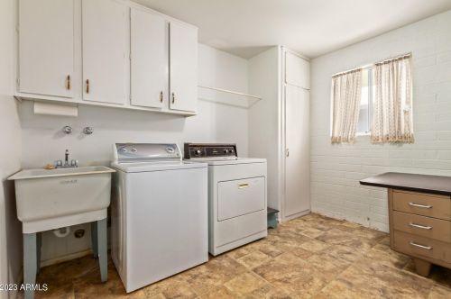 10527 Saratoga Cir, Sun City AZ 85351-2114 exterior