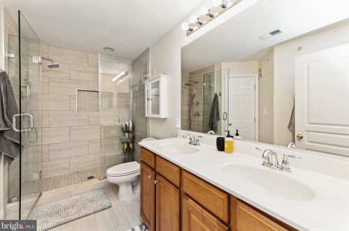 15238 Rosemont Mnr Dr, Haymarket VA  20169-6238 exterior