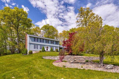 69 Haystack Rd, Manchester, CT 06040-6762