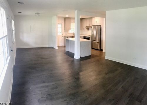 19 Hewetson Rd, Parsippany NJ  07834-2124 exterior