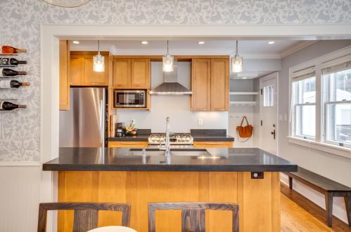 1305 Hartford Ave, Saint Paul MN 55116-1623 exterior