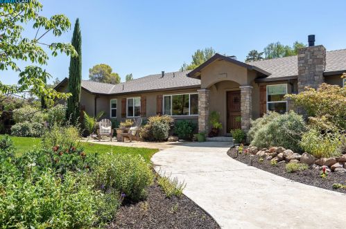 169 Plaza Cir, Danville, CA 94526-1618