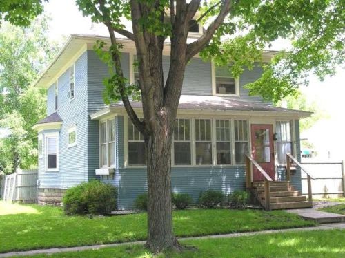 809 Mechanic St, Osage, IA 50461-1450