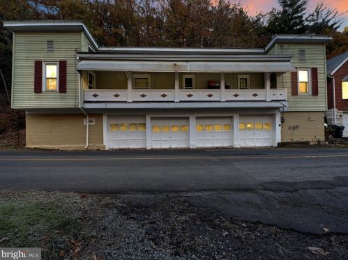 886 Garfield Ave, Primrose, PA 17901-9264