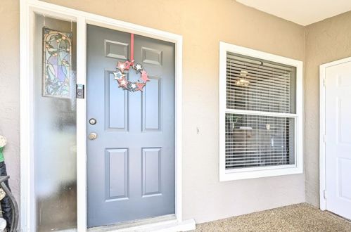 3612 Kent Dr, Naples, FL 34112-3738