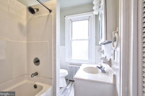 522 2nd Ave, Parkesburg PA  19365-1404 exterior