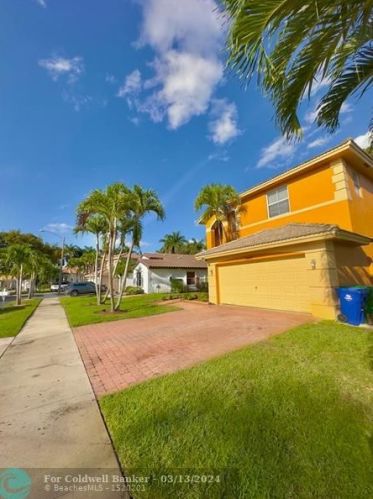 2647 137th Ave, Hollywood, FL 33027-3927