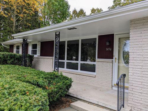 1456 Rapids Rd, Manitowoc, WI 54220-1008