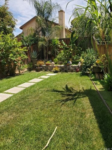 6742 Dove Ln, Riverside CA  92506-5000 exterior