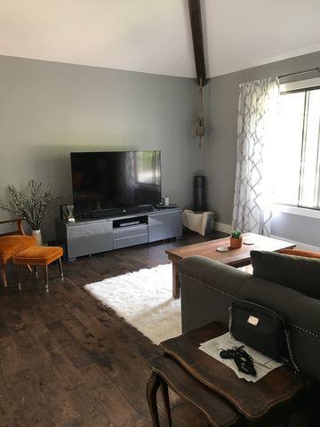 8910 Valdez Dr, Des Moines, IA 50322-1433