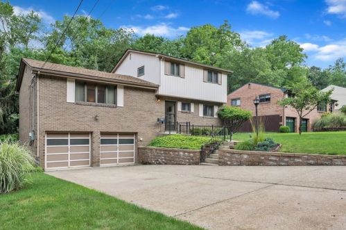 407 Hunter Dr, Pittsburgh, PA 15237-3607