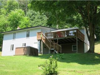 131 Green Mountain Rd, Waterbury, VT 05676-9225
