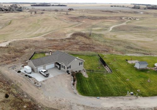 4 Pheasant Run, Mirage, NE 68924-3680