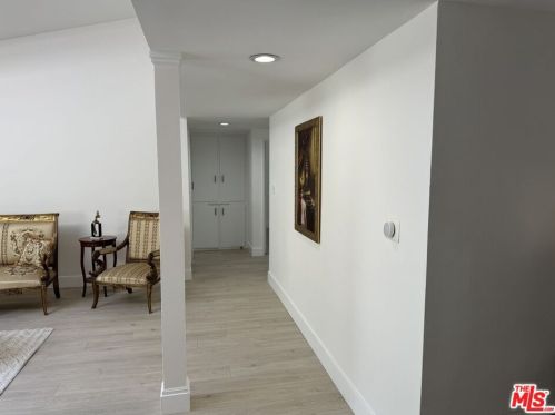 16821 Albers St, Van Nuys CA 91316-2603 exterior