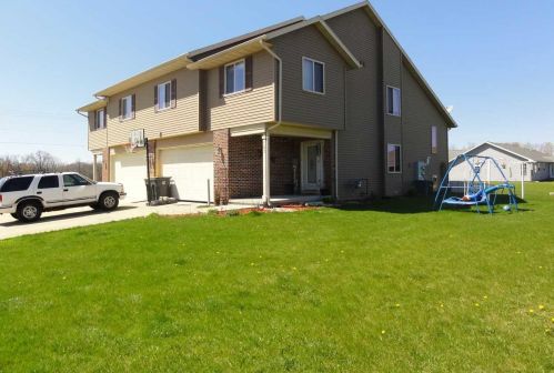101 Deer Run Dr, Fall River, WI 53932-8933