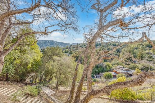 21461 Saratoga Hills Rd, Saratoga CA  95070-5377 exterior