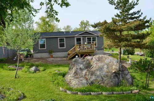 3106 Lyman St, Duluth, MN 55806-1147