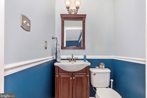 17 Lion Ct, Limerick PA  19468-1339 exterior