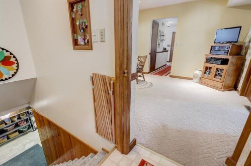 22194 Valley Rd, Waukesha WI  53186-5350 exterior