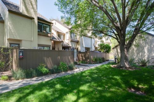 1845 Ashmeade Ct, San Jose, CA 95125-5943