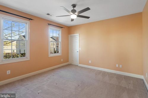 13101 Taverner Loop, Woodbridge VA  22192-5333 exterior