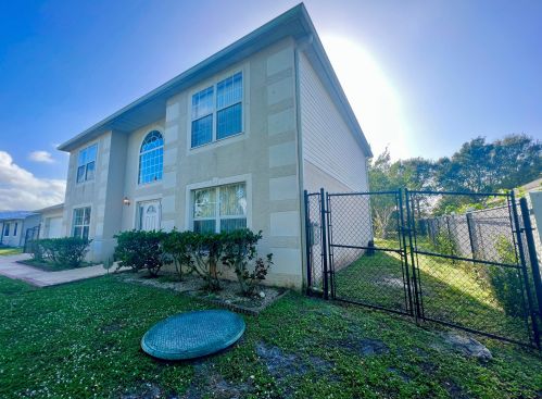 1142 Floresta Dr, Fort Pierce FL  34983-2758 exterior