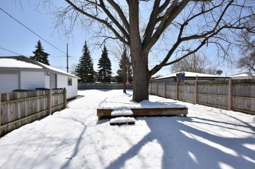 1541 Wanda Ave, Milwaukee WI  53221-4314 exterior