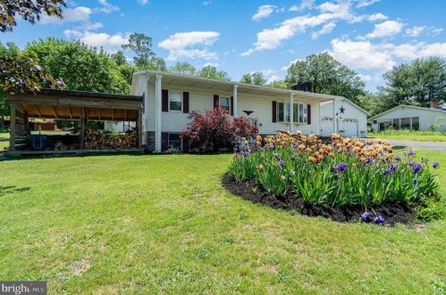 329 Seven Stars Rd, Eshcol, PA 17062-9335