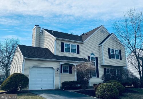 8 Country Ln, Trenton, NJ 08690-3325