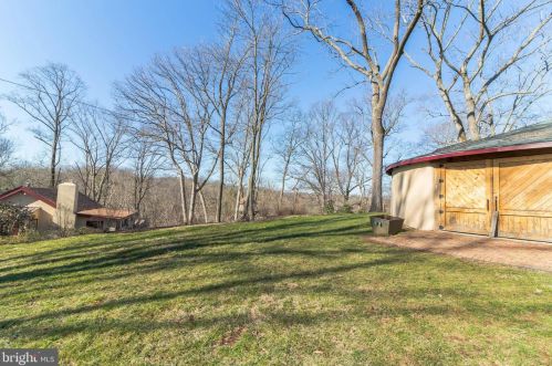 23 Dunminning Rd, Newtown Square PA  19073-1801 exterior