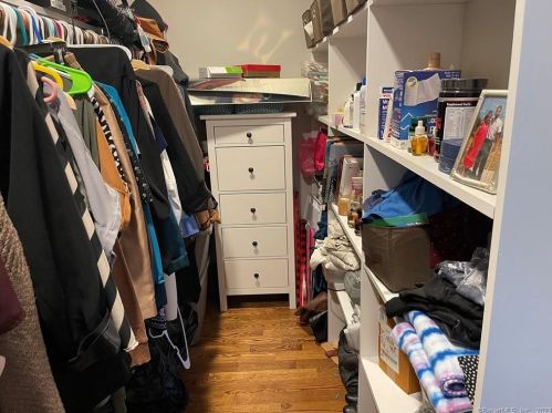 269 Valley Ave, Bridgeport CT  06606-3756 exterior