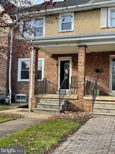 219 Union St, Wilmington, DE 19805-3830