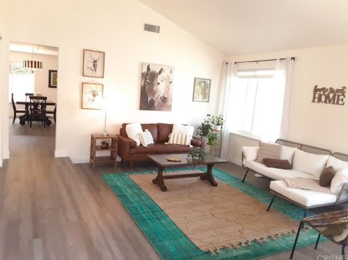 2128 Guerne Ave, Simi Valley CA  93063-2728 exterior