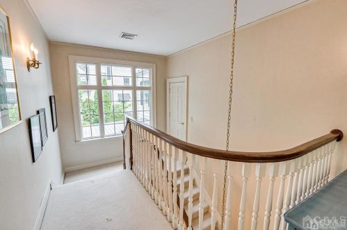 82 Spg St, Metuchen NJ 08840-2318 exterior