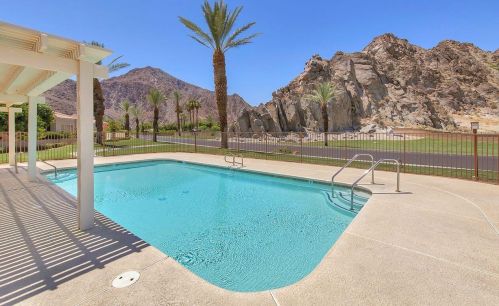48221 Calle Florista, La Quinta CA  92253-2251 exterior