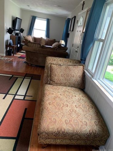 4 5th St, Danbury CT  06810-5704 exterior