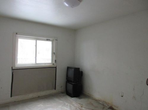 327 Kramer Way, Pittsburgh PA 15211-2007 exterior