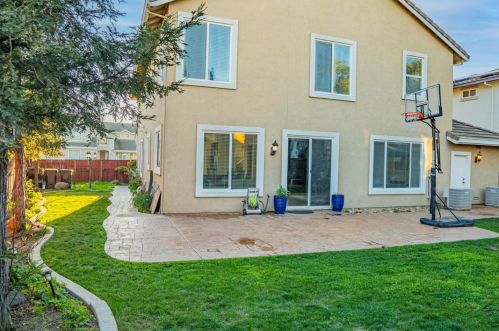 16834 Train Station Ct, Lathrop CA  95330-8638 exterior